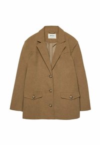 Veste en daim marron avec un col cranté, deux poches avant et des boutons audacieux. Coupe droite avec une doublure intérieure lisse. Finition texturée.