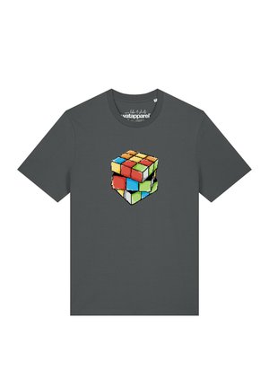 Dunkelgraues T-Shirt mit einem pixeligen 3D-Rubik's-Cube-Design in der Mitte, das gemischte farbige Quadrate zeigt.