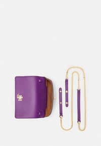 Lauren Ralph Lauren LEATHER CROSSBODY TURN-LOCK TECH CASE - Torba preko tijela - purple jasper