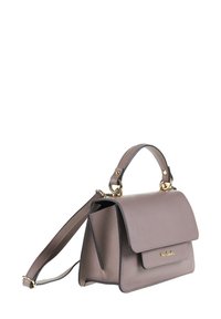 Borsa in pelle grigia con una forma strutturata, manico superiore, tracolla removibile, hardware dorato e chiusura a pattina frontale.