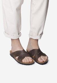 Toni Pons GOL PE - Iešļūcenes - caqui