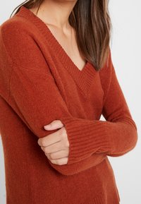GAP Sweter