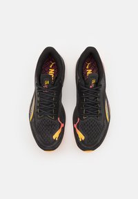 Puma VELOCITY NITRO 3 - Scarpe da corsa su strada - black/silver/sun stream