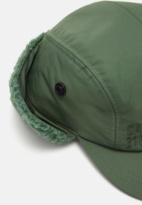 Carhartt WIP OLTEN EAR GUARD UNISEX - Šiltovka - duck green