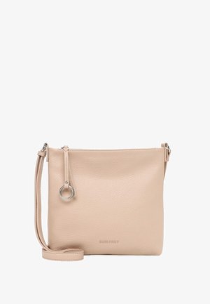 Beige tekstureret læder crossbody-taske med sølvfarvet ringet lynlåstrækker og justerbar rem, Suri Frey-mærket prydet på forsiden.