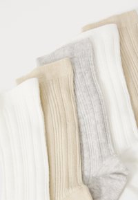Anna Field 5 PACK - Chaussettes - white/off white/lgm/