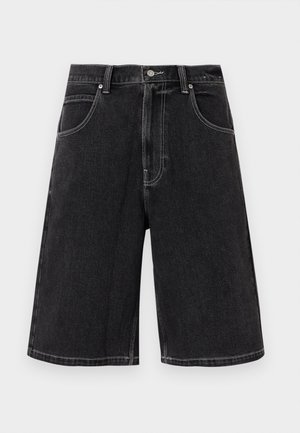 Čierne denimové šortky s voľným strihom, obsahujúce päť vreciek, kontrastné prešívanie a zapínanie na gombík v páse.