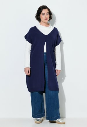 Ulla Popken, LONG SPLIT FRONT CAP SLEEVE SWEATER VEST - T-shirts basic - ink blue