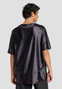 adidas Originals Pamata T-krekls - black