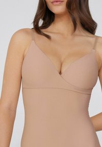 Tezenis Body - hautfarben naturale phard