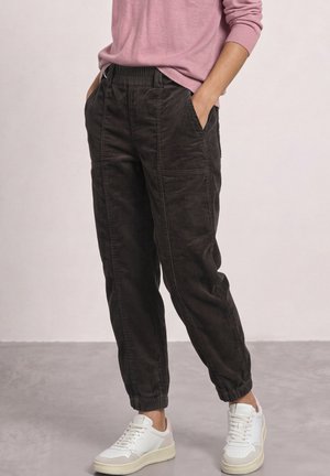 Street One, HIGH WAIST BARREL LEG HOSE MIT ELASTIKBUND - Pantalon classique - black coffee