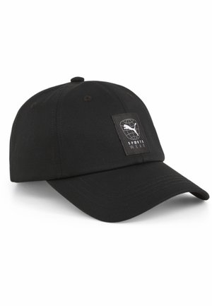 Czarna czapka baseballowa wykonana z materiału, z zakrzywionym daszkiem, przeszyciami oraz kwadratową łatą z logo z przodu z napisem "ODZIEŻ SPORTOWA".