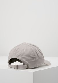 Flexfit LOW PROFILE - Sapka - silver