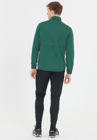 Endurance HUGOEE - Löparjacka - sea moss