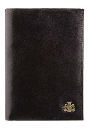 Portefeuille en cuir noir avec une texture lisse, arborant un emblème doré dans le coin inférieur et des coutures visibles le long des bords.