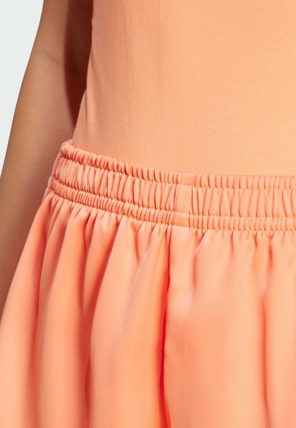 SPRINTER - Tracksuit bottoms - semi coral2