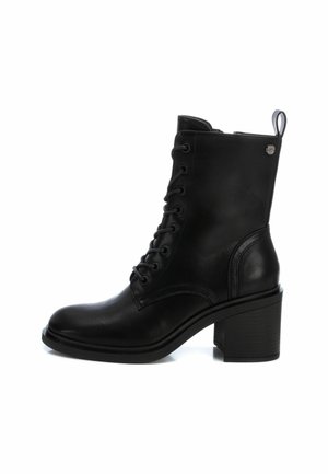 Botines con cordones - black