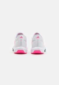 adidas Performance AMPLIMOVE - Zapatillas de entrenamiento - footwear white/lucid pink/grey