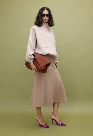 Touché Privé, KNIT A-LINE MIDI SKIRT - Jupe trapèze - brown
