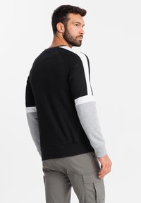 Ombre Sweatshirt - black grey white