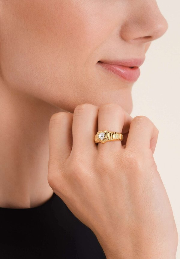 RIDGED HEART CRYSTAL - Ring