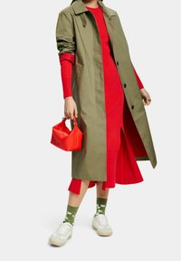 Esprit Cappotto corto - olive