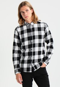 Only & Sons ONSGUDMUND CHECKED SHIRT - Camisa - cloud dancer
