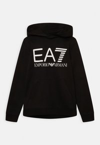 Svart huvtröja med framficka och vit "EA7 Emporio Armani" logotyp över bröstet.