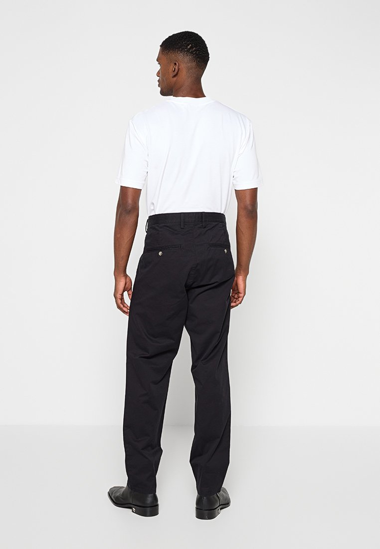 SLIM FIT