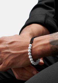 LUCLEON CHAD AMAGER - Armbånd - black white