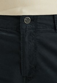 Unausgewählt, sky captain