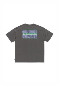 Grijze katoenen t-shirt met korte mouwen, voorzien van vetgedrukte "Quiksilver" tekst en golfgraphics in groen en paars op de achterkant.