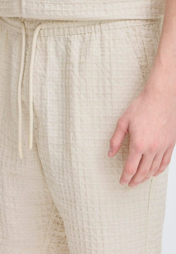 KSEarnest - Shorts - feather gray3