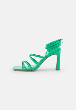 NA-KD STRAPPY FUNNEL - Sandali z visoko peto - green