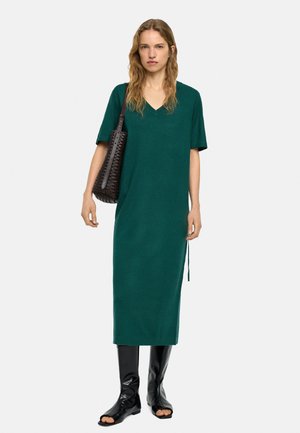 - Sukienka dzianinowa