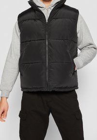 Urban Classics Weste - black