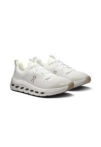 On CLOUDLEAP YOUTH - Sneakers - white   white