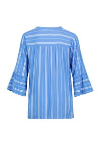 Hellblau gestreifte Bluse mit Rüschensaum, Rückendetail mit Falte und runder Halslinie. Hergestellt aus einem weichen, glatten Stoff.