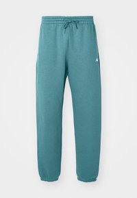 SPORT ESSENTIALS - Donji dijelovi trenirke - new spruce