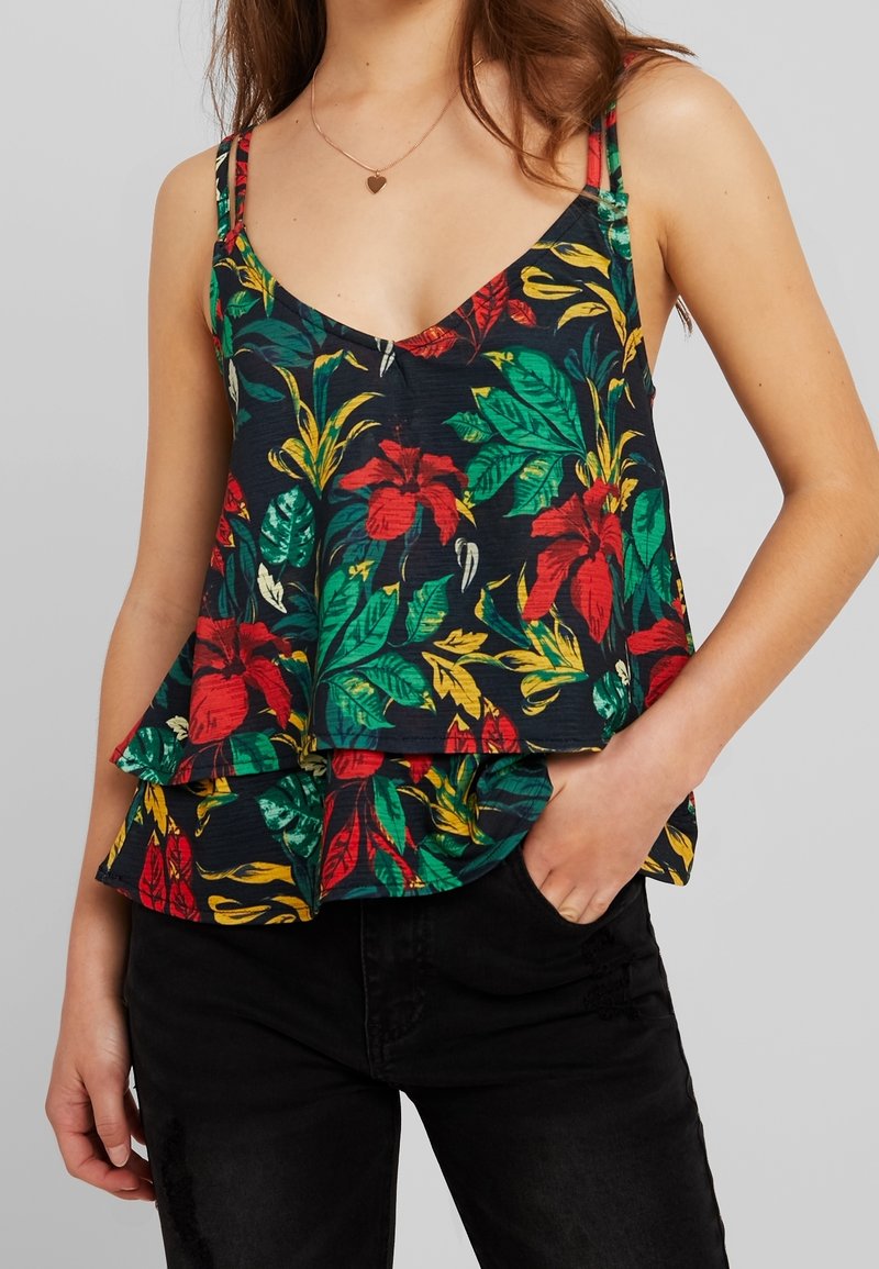 Even&Odd Petite Top - red