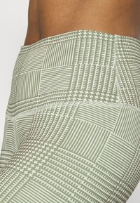 Nike Performance Leggings - olive