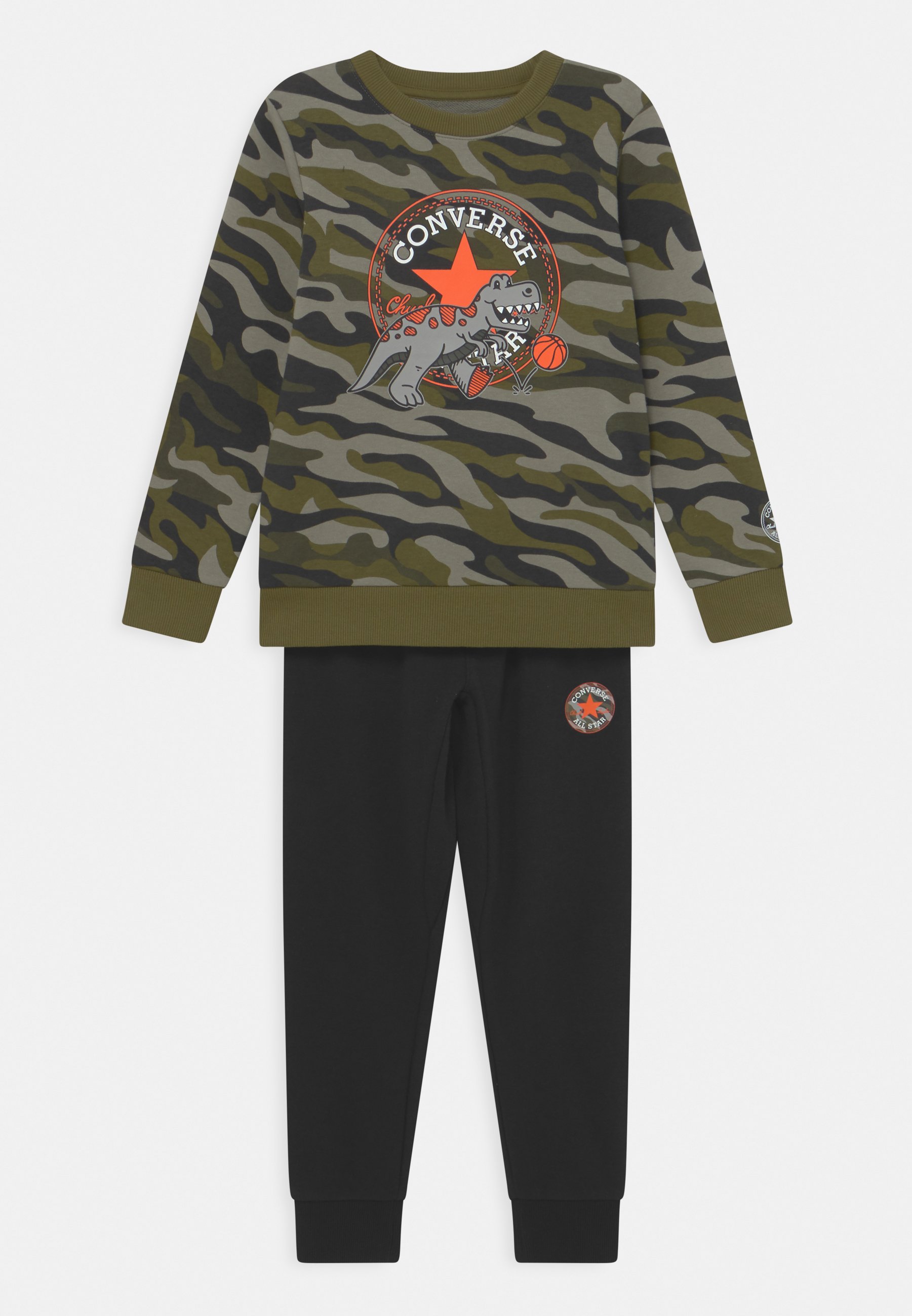 converse camo black