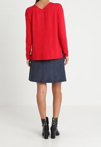 Esprit Maglione - red