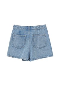 Shorts in denim di un blu chiaro con vita alta, dotati di due tasche posteriori e un orlo pulito. Il tessuto presenta una finitura sbiadita e strutturata.