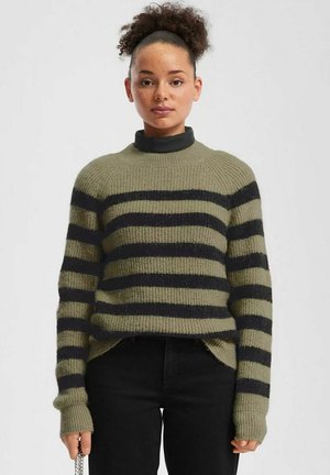 - Sweter