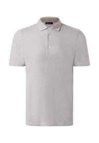 Světle šedý polo trikotu s krátkým rukávem vyrobený z texturované tkaniny. Má klasický límec, tři knoflíky a rovný lem.