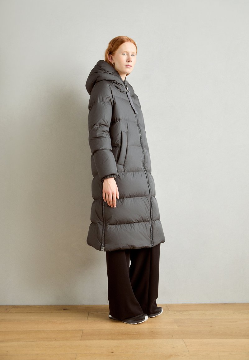 Marc O'Polo PUFFER COAT WITH HOOD SIDE SLITS WITH ZIPPER WELT POCKETS BACKPACK BELTS - Dūnu mētelis - light graphite