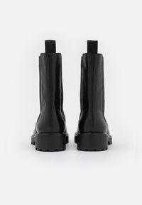 Vagabond Botines - black