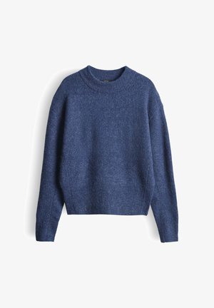 Blauer Strickpullover mit rundem Ausschnitt, überschnittenen Schultern und gerippten Details am Saum und an den Bündchen. Weiche Textur mit lockerem Sitz.