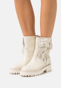 LIU JO Botas clássicas de cano curto - ivor